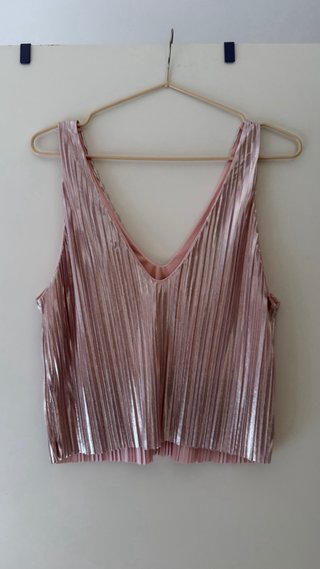 Top brillante rosa palo plisado