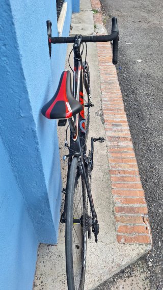 GIANT TCR 2 – CARBONO – SHIMANO 105 - MAVIC COSMIC