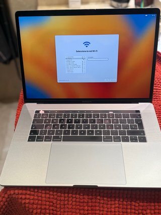 MacBook Pro 15,4” 2017 Plata