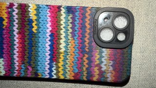 Funda iPhone 14 / 13 Diseño Tejido Zigzag