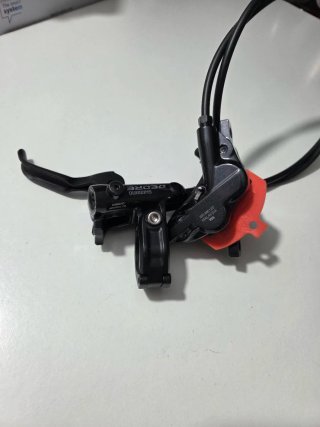 Freno delantero Shimano Deore 4 pistones