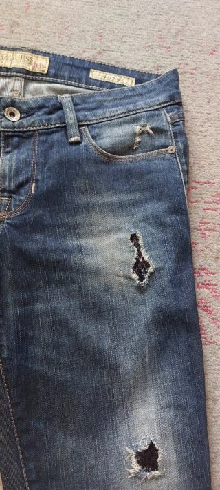 Vaqueros Guess Talla 27 mujer