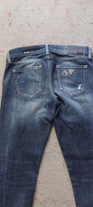 Vaqueros Guess Talla 27 mujer