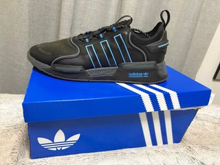 Adidas NMD V3 Negro/Azul Talla 45 1/3