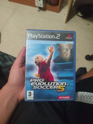 Pro Evolution Soccer 5 (PS2)