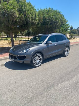 Porsche Cayenne 2011 hybrid