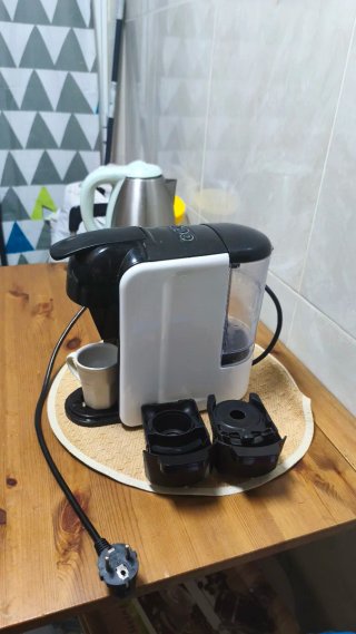 Cafetera Multicápsula Nespresso y Dolce Gusto