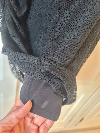 Vestido negro de encaje