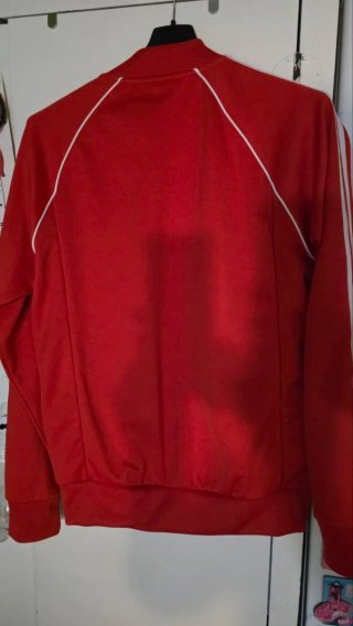 Chaqueta Adidas. TM hombre
