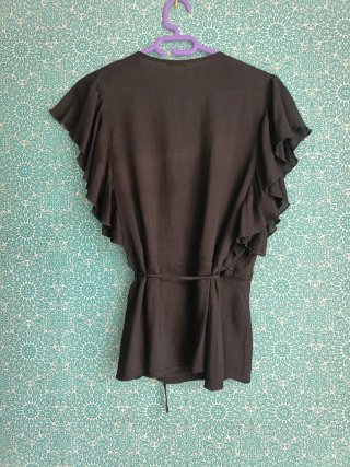 Blusa cruzada negra Oysho