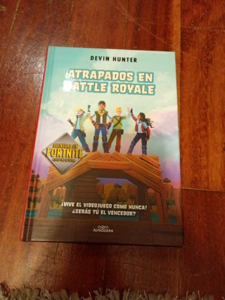 Atrapados en Battle Royale: una novela no ofici...
