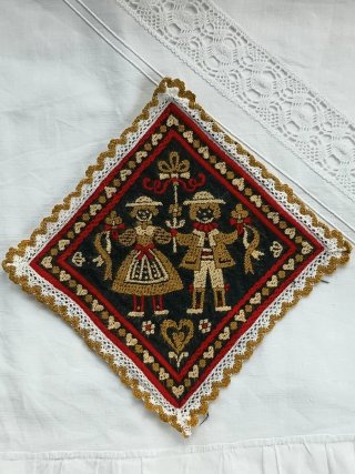2 Sottobicchieri Vintage Ricamati Stile Alpino