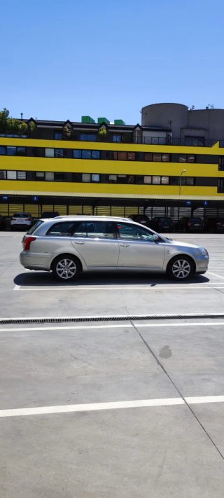 Toyota Avensis Wagon 2.0 D4D 2003