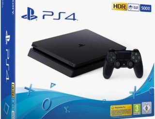 PS4 (PlayStation 4) con 3 controller