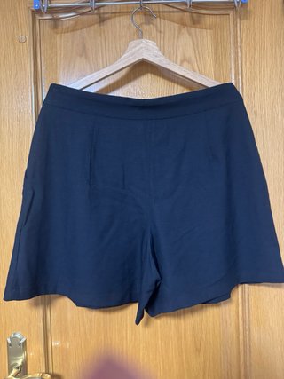 Pantalón corto de vestir negro