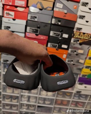 Chanclas Nike Mind 001 Negro Naranja
