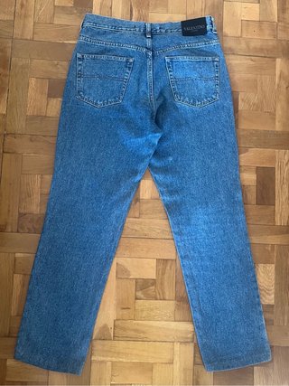 Pantalón vaquero de chico. Valentino. Talla 44.