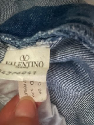 Pantalón vaquero de chico. Valentino. Talla 44.