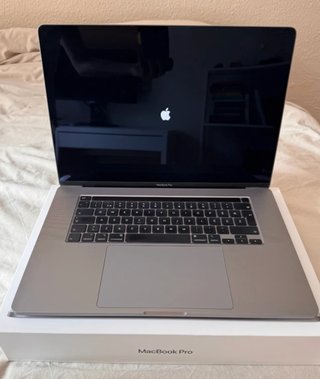 MacBook Pro 16 2019 i7 16GB 512GB