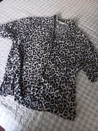Blusa Pull&Bear Animal Print