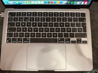 MacBook Air M4 2024
