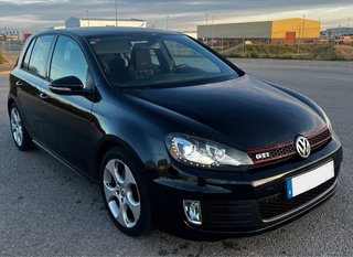 Volkswagen Golf GTI 2.0 dsg 210cv