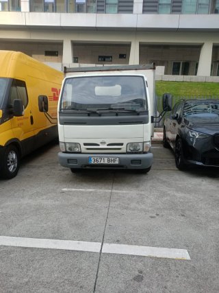 Nissan Cabstar 2003