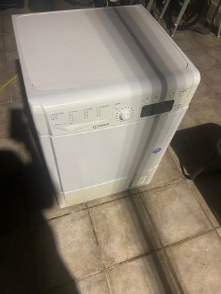 Secadora Indesit 8kg (con problema)
