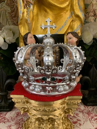 Corona Plata Clásica 10cm Canasto
