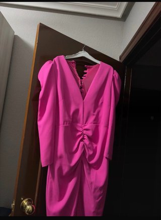 Vestido fucsia un solo uso