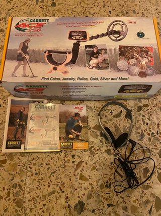 Detector de metales Garrett Ace 250
