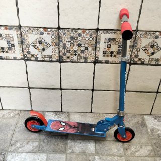 Patinete Spiderman 2 ruedas plegable