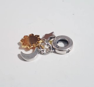 Charm de Sol y Luna