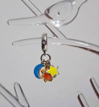 Charm de Sol y Luna