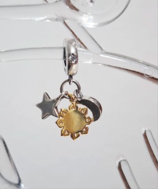 Charm de Sol y Luna