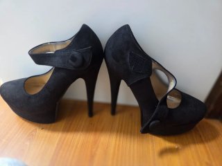 Zapatos de fiesta negros con plataforma