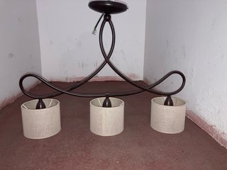 Lámpara de bronce con 3 tulipas