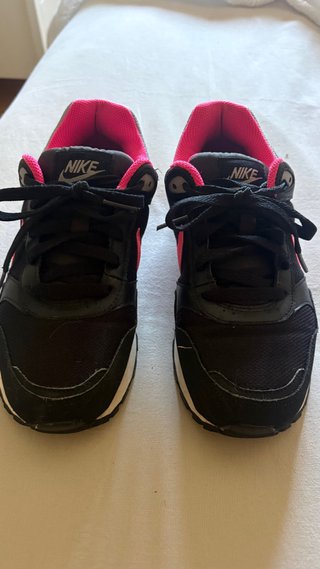Tenis Nike Negro y Rosa