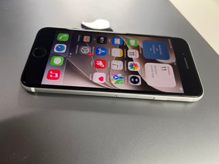iPhone SE 2ª Geração 64GB Prata