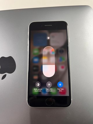 iPhone SE 2ª Geração 64GB Prata