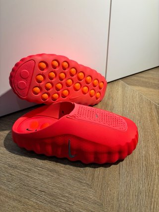Zuecos Nike Rojos