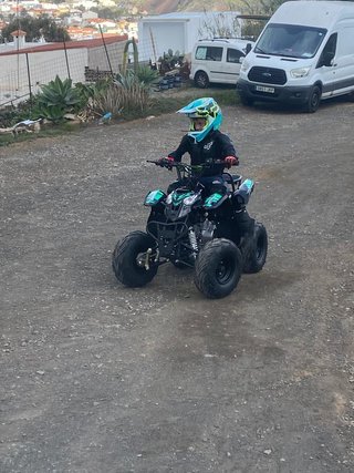 Quad Infantil de Gasolina Negro y Verde