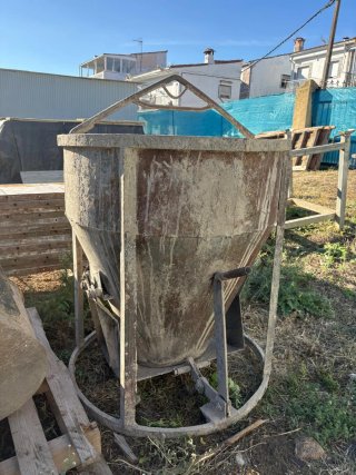 Cuba de hormigón para obra