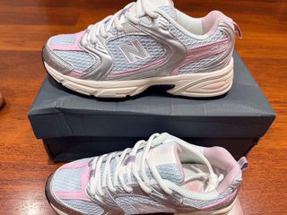 Zapatillas New Balance 530 Rosa y Plata