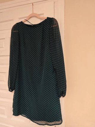 Vestido Verde con Estampado de Lunares