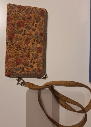 Bolsito con estampado de pájaros y flores