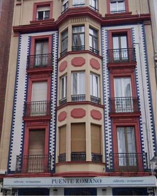 Piso en Marqués de Casa Valdés// Plazuela