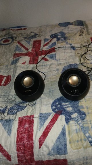 Altavoces Creative Pebble para piezas o reparar