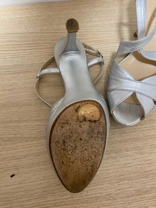 Sandalias de tacón Unisa plateadas