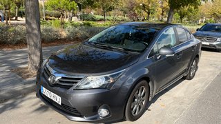 Toyota Avensis, revisiones oficiales, perfecto